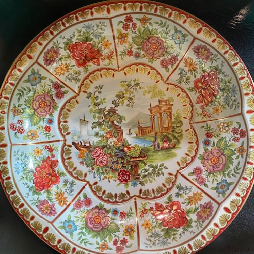 Daher vintage tin bowl plate made in England
